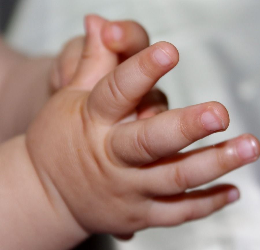 Torino, salvata la bimba nata con l’intestino al posto del polmone: il miracolo della vita. E della medicina