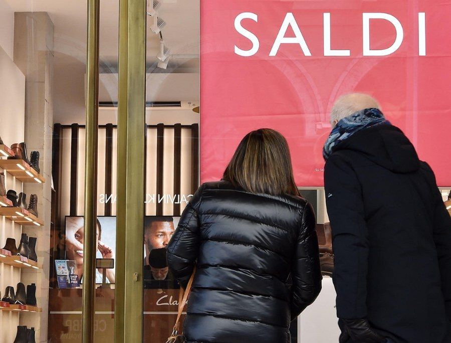 “I saldi a inizio gennaio svuotano il Natale”: Ascom Torino chiede di ripensare le svendite stagionali