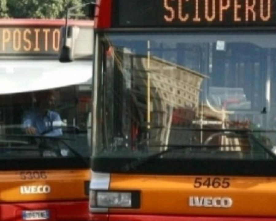 Giovedì sciopero trasporto pubblico, sospese limitazioni del traffico