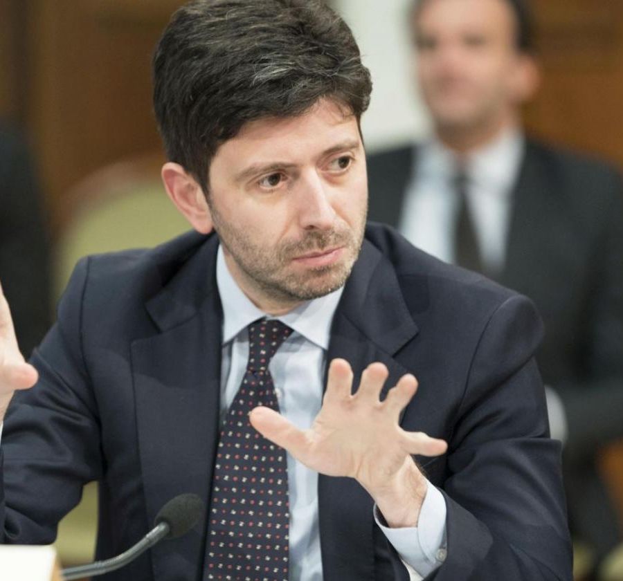 Covid-19, ministro Speranza: &quot;Non si ignori gravità dei dati su territori&quot;