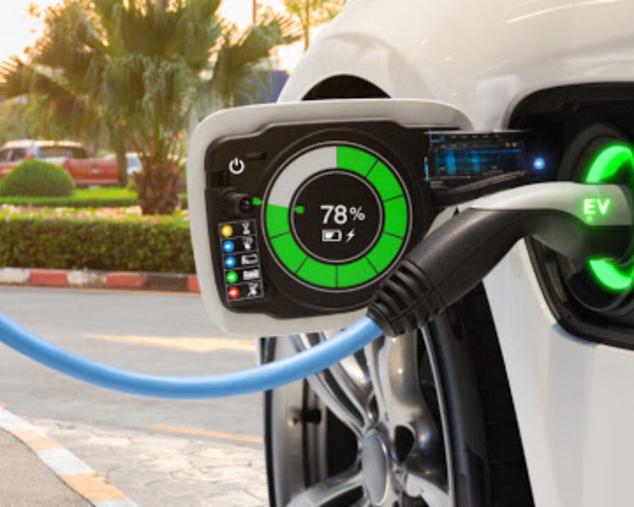 2035: fine dei motori a benzina e diesel. Lo ha deciso l'Europarlamento