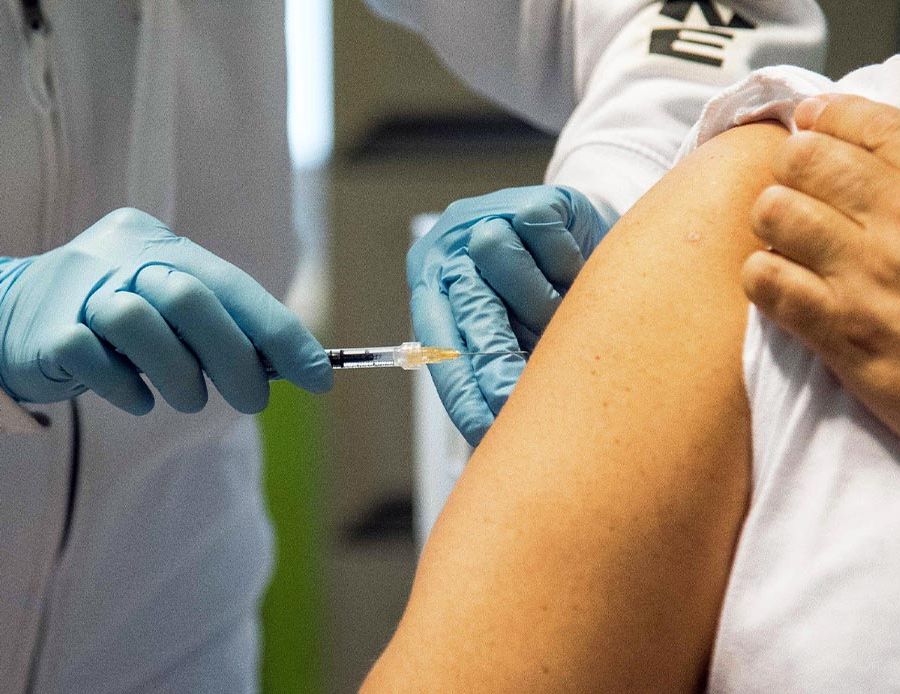 Covid, imprese pronte ad aiutare il servizio sanitario con vaccinazioni in  azienda