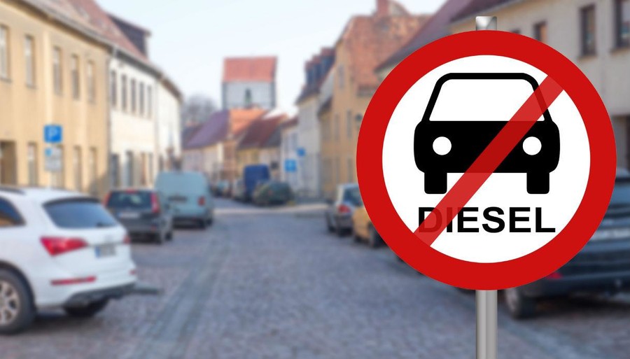 Stop Euro 4 Diesel: ok dal ministro Costa alla deroga per la circolazione