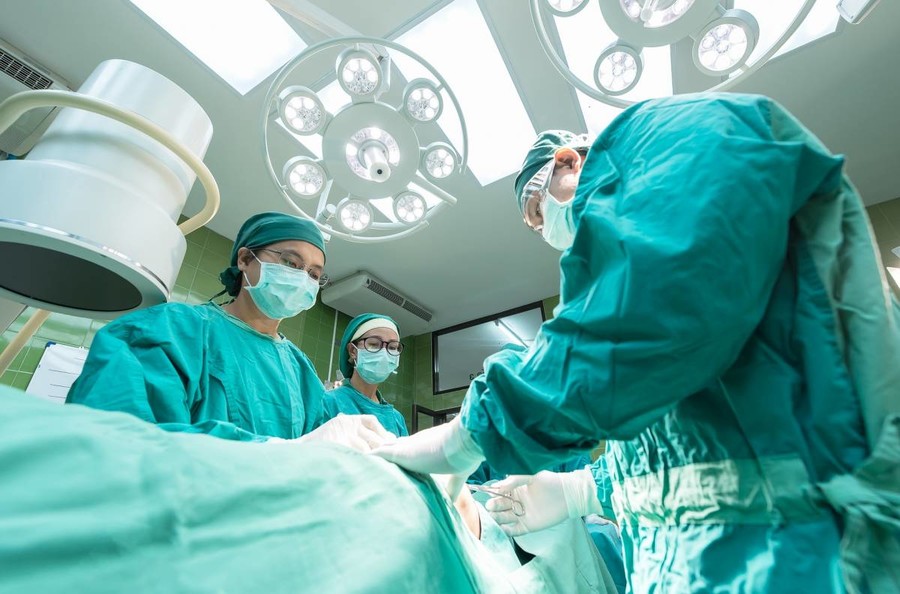 Piemonte, in cinque anni 1500 operatori della sanità in meno, 250 medici hanno lasciato le strutture ospedaliere pubbliche