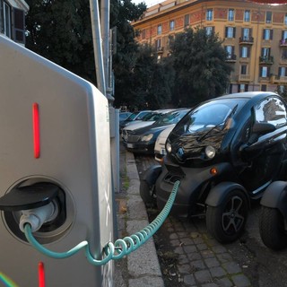 Torino, l’industria, l’ auto e la transizione ecologica: quali opportunità per la città? Tavola rotonda presso la Cgil di Torino [video]