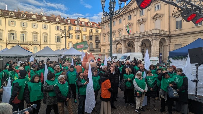 StraVolto 2025, centinaia di giovani e volontari nel cuore di Torino in occasione della Giornata Internazionale del Volontariato