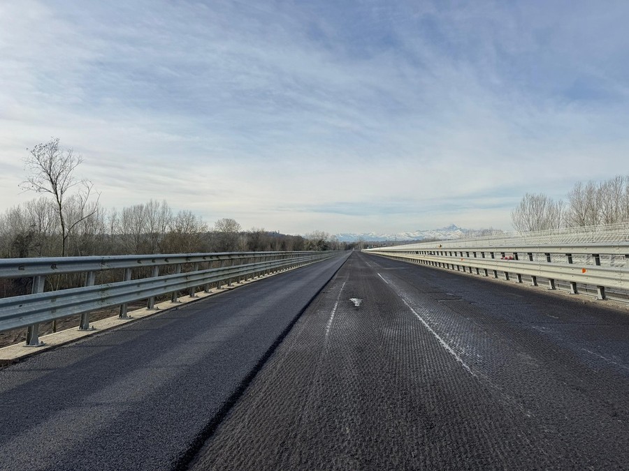 Asti-Cuneo, l'autostrada apre al traffico martedì 30 dicembre. Ultimi sopralluoghi con i tecnici della società Asti-Cuneo, l'autostrada apre al traffico martedì 30 dicembre. Ultimi sopralluoghi con i tecnici della società