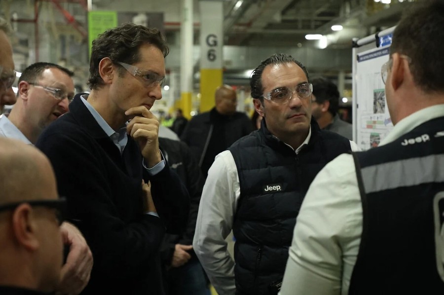 Antonio Filosa all'unanimità nuovo amministratore delegato di Stellantis, succede a Tavares. Il 23 giugno il nuovo team dirigenziale