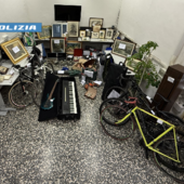 Armi e refurtiva nascoste in un box, la Polizia arresta un cittadino albanese