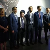 Il ministro Colao ha visitato il quartier generale di Leonardo in corso Marche a Torino