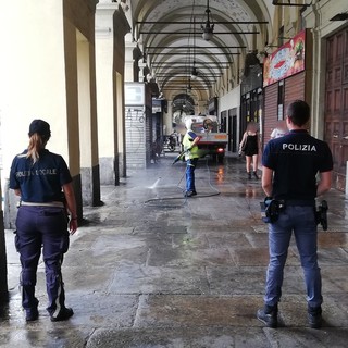 Torino, controlli straordinari in zona Nizza, sanzioni per oltre 5000 euro, ripuliti i portici