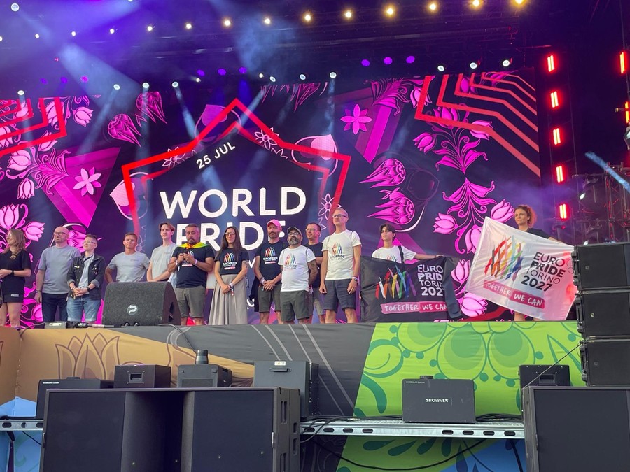 Europride 2027, Amsterdam ha passato il testimone a Torino
