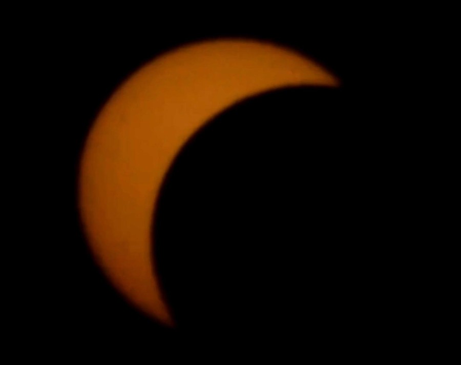 L'eclisse solare a Torino vista da Superga [video]