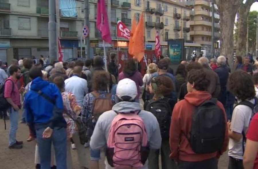 Il PD a Barriera Milano scende in piazza contro se stesso