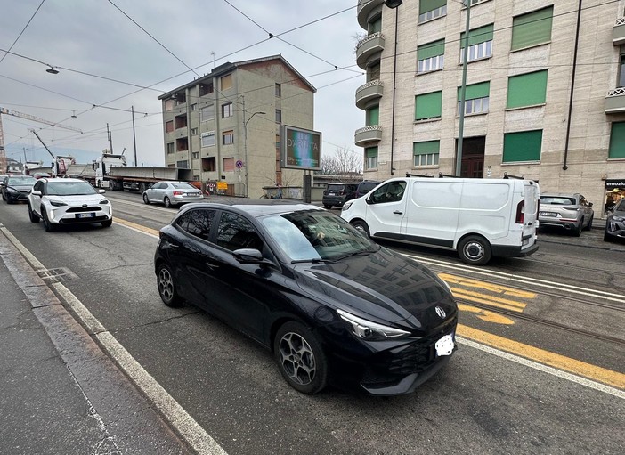 Attenzione alle telecamere in corso Somellier, da oggi scattano le multe per chi transita nella corsia dei bus Attenzione alle telecamere in corso Somellier, da oggi scattano le multe per chi transita nella corsia dei bus
