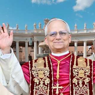 Il nuovo Papa, il vecchio Papa e l’ombra lunga di Ratzinger
