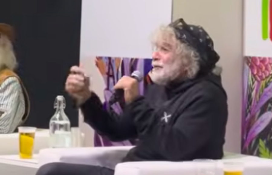 Salone del Libro, Mauro Corona: "I soldi? La vita è altrove" [video]