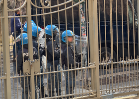 Università di Torino, studenti manifestano all'inaugurazione dell'anno accademico [video]