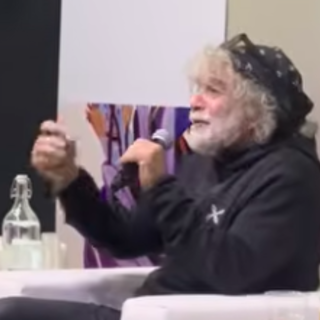 Salone del Libro, Mauro Corona: "I soldi? La vita è altrove" [video]