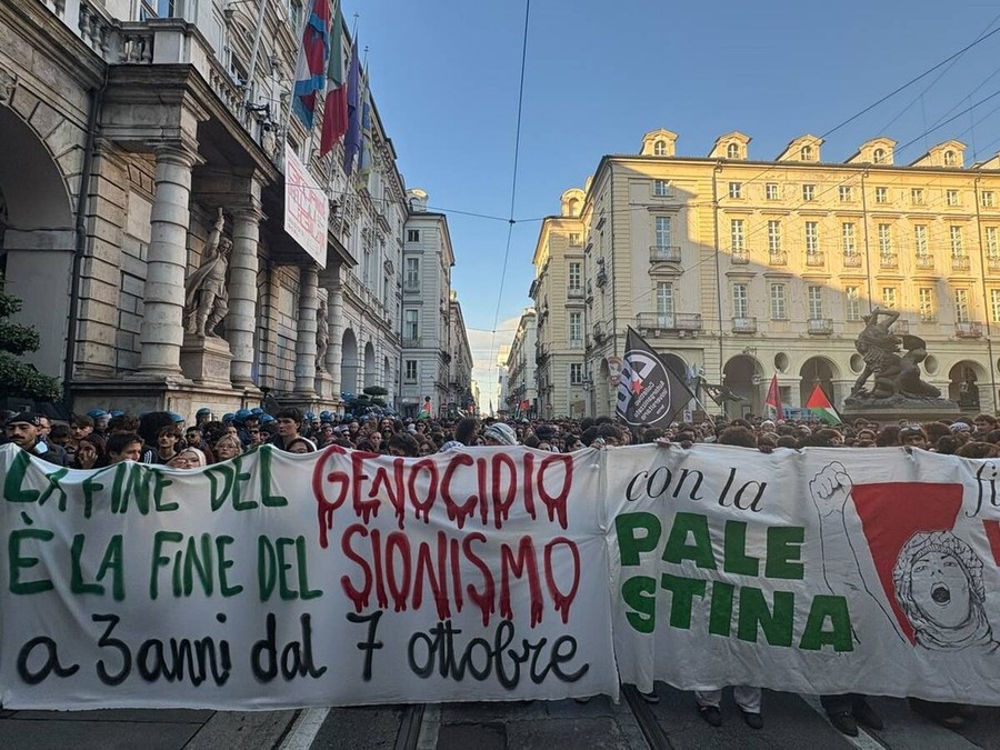 Torino, corteo pro Pal a Torino [video]