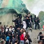 No Meloni Day, oltre duemila studenti in corteo a Torino contro il governo [video]