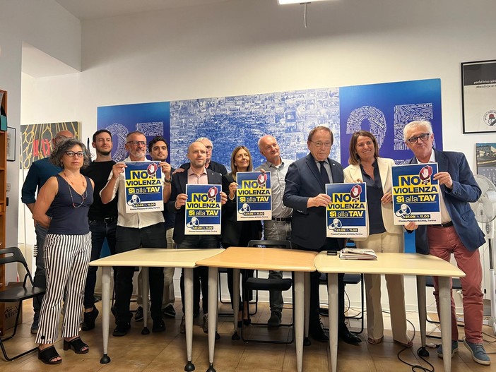 "No alla violenza, si' alla Tav": il 27 settembre in piazza a Torino [video]