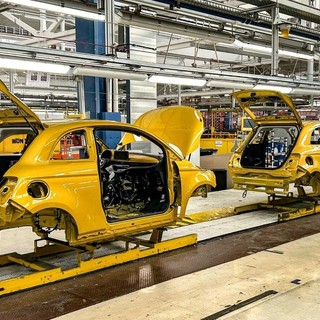 Torino, Piemonte, Italia: da qui deve ripartire un progetto industriale nazionale. I sindacati: “Nuova Fiat 500 Hybrid è il primo passo”