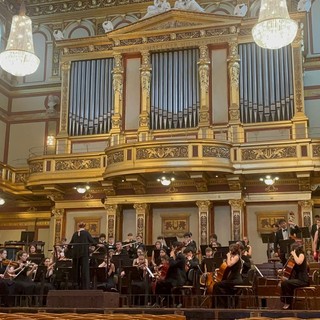 Successo per l'Italia al Musikverain di Vienna: l'orchestra Magister Harmoniae di Grugliasco, unica italiana, vince il “Summa Cum Laude”, il più importante Festival mondiale di musica giovanile per orchestre e cori