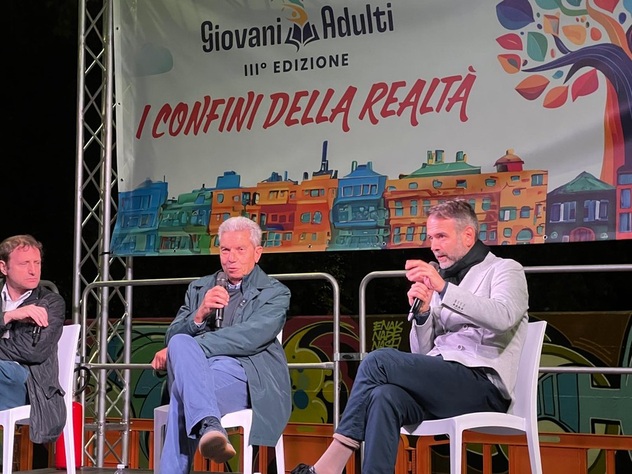 Padellaro: &quot;Gli antifascisti immaginari riempiono il vuoto di idee con l'invettiva&quot;