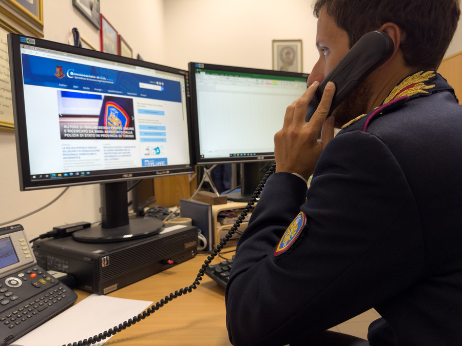 Contrasto alla pedopornografia on line, la polizia arresta tre uomini