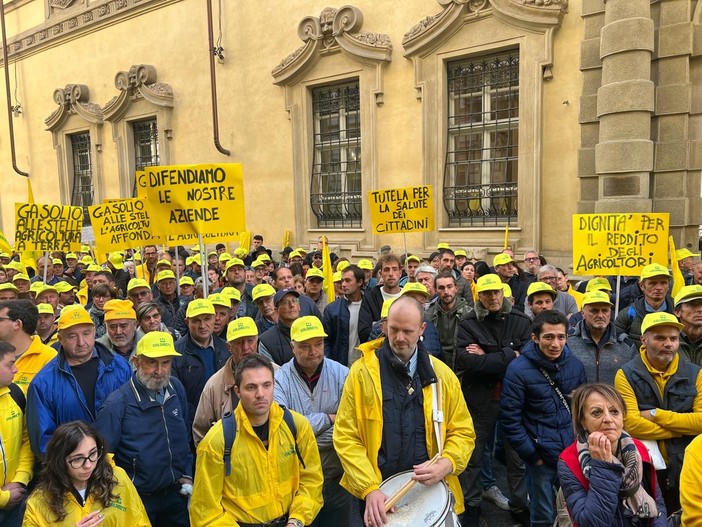 Gasolio e costi alle stelle, Coldiretti Torino: "SoS agricoltura" [video]