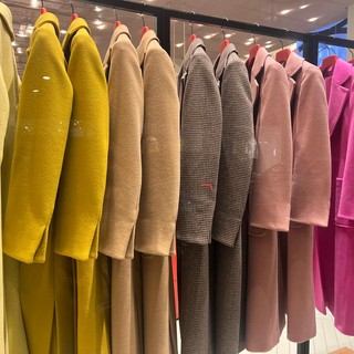 E siamo già ai saldi invernali: scontrino medio di 150 euro, in leggero aumento. Ma sarà un 2025 difficile