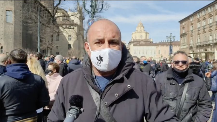 Manifestazione del Goia Sindacato ambulanti in piazza Castello a Torino