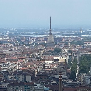 Mercato immobiliare a Torino, nel 2023 giù le compravendite del 7,7% e aumento dei prezzi del 2,7% ma il mattone resta un bene rifugio