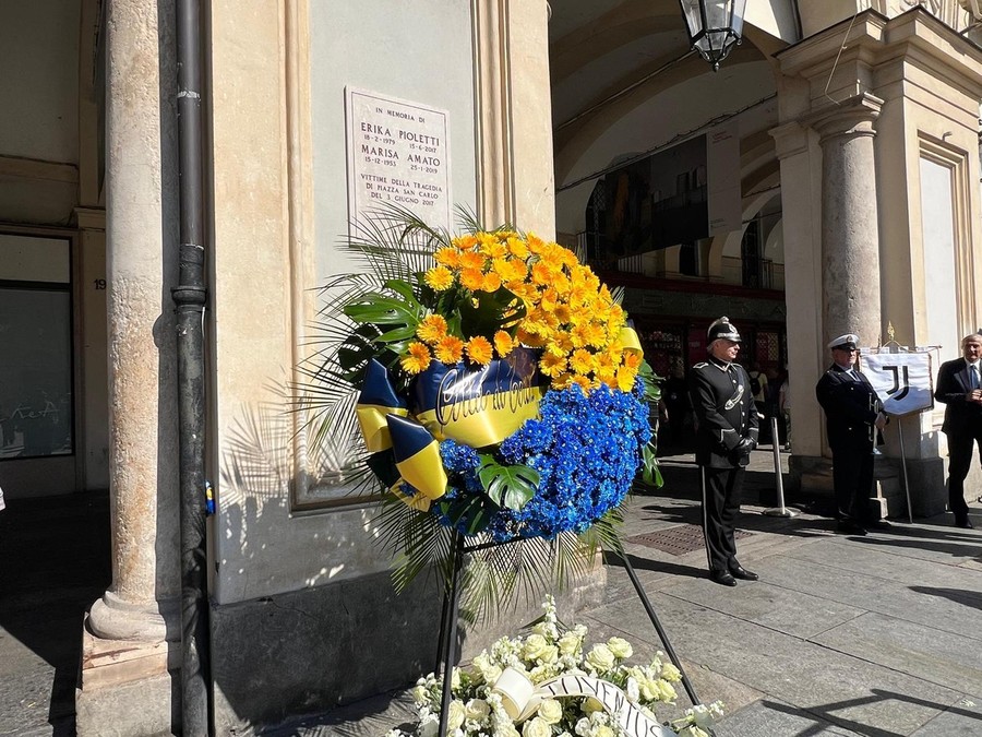 Torino, tragedia di piazza San Carlo: "Ogni 3 giugno lo stesso dolore" [video]