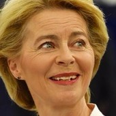 Difesa europea a debito: un bel problema… con il debito mondiale a 100mila miliardi. Di Carlo Manacorda*