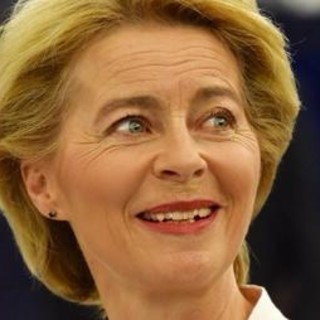 Difesa europea a debito: un bel problema… con il debito mondiale a 100mila miliardi. Di Carlo Manacorda*