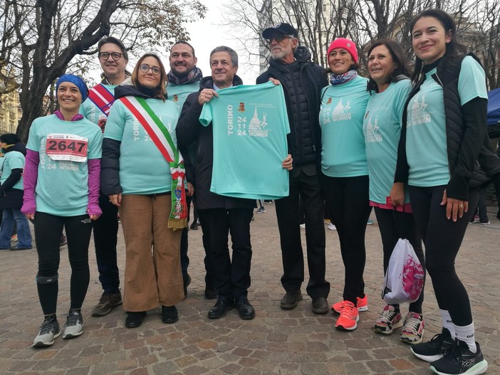 In duemila alla "We run for Women", la corsa per dire no alla violenza sulle donne In duemila alla "We run for Women", la corsa per dire no alla violenza sulle donne