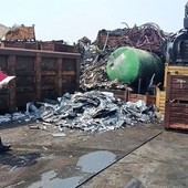 Rubavano dal centro di raccolta Acea di Pinerolo metalli e apparecchiature elettriche, fermati dai Carabinieri