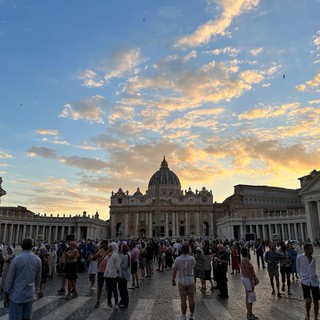 Cardinale Bagnasco: la politica dell'accoglienza nasce dal riconoscimento da parte dell'Europa delle proprie radici cristiane