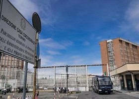 Incendio al carcere di Torino, quattro agenti intossicati Incendio al carcere di Torino, quattro agenti intossicati