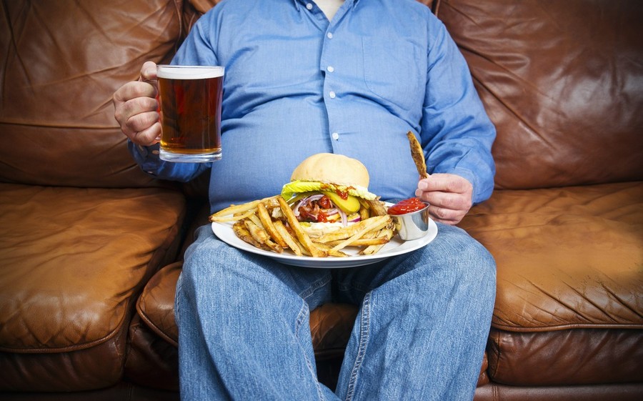 Se diventi obeso mai sarai un uomo libero. Di Riccardo Ruggeri*