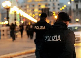 Torino, zone a vigilanza rafforzata, dopo le prime due settimane 172 allontanamenti e 37 arresti
