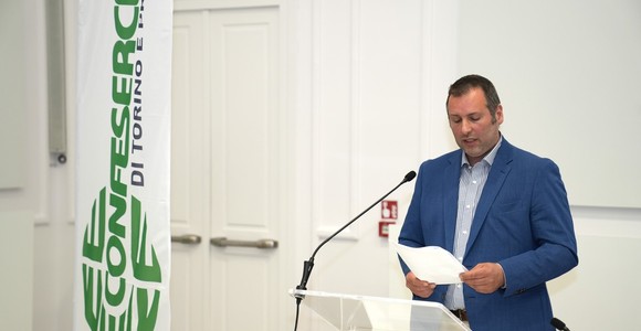 Vincenzo Nettis è il nuovo presidente provinciale di Confesercenti Vincenzo Nettis è il nuovo presidente provinciale di Confesercenti