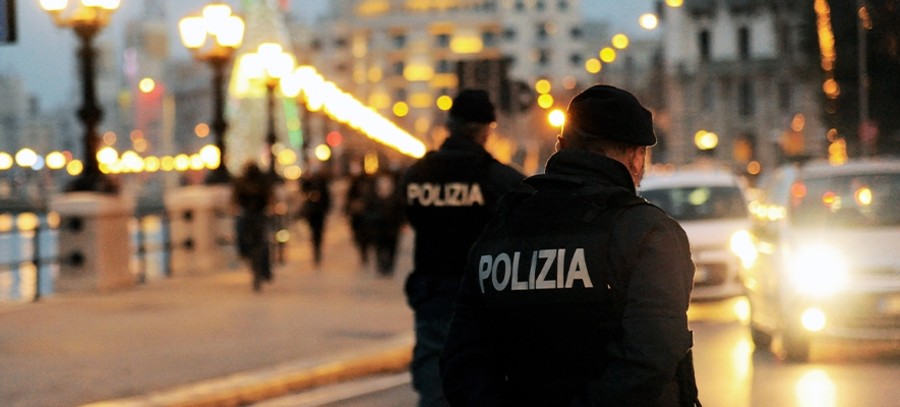 Zone a vigilanza rafforzata, dopo le prime due settimane 172 allontanamenti e 37 arresti