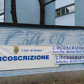 Nuovo presidio della Polizia locale a Mirafiori, scritte offensive sui muri della Circoscrizione Nuovo presidio della Polizia locale a Mirafiori, scritte offensive sui muri della Circoscrizione