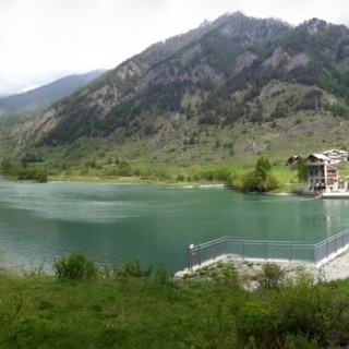 Il bacino idroelettrico di Pourrieres in val Chisone. Coldiretti Torino ne propone l'utilizzo per irrigare i campi provati dalla siccità