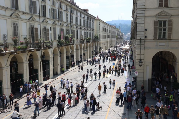 Via Po, la festa per la tanto attesa chiusura dei lavori