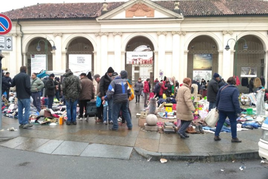 A Torino il mercatino dove ci si scambia la povertà. Di Riccardo Ruggeri*