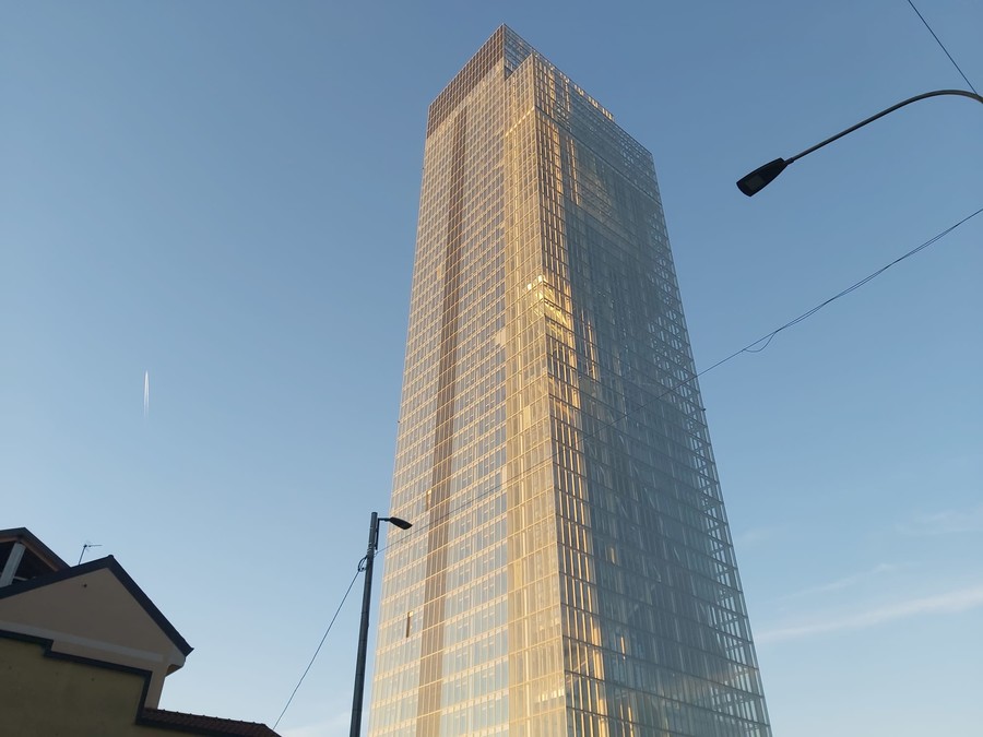 Grattacielo della Regione Piemonte, meglio tardi che mai, ma si dica il costo reale e complessivo. Di Carlo Manacorda*